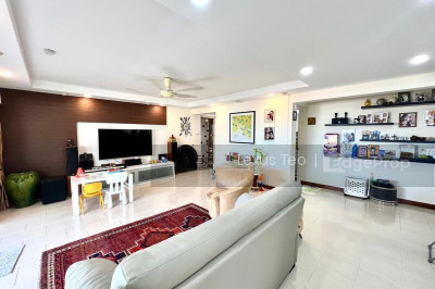 655 HOUGANG AVENUE 8 HDB | Listing