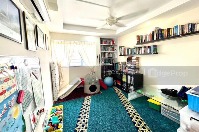 655 HOUGANG AVENUE 8 HDB | Listing