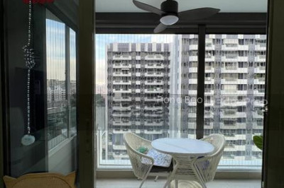 THE TRE VER Apartment / Condo | Listing