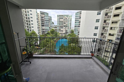 EIGHT COURTYARDS Apartment / Condo | Listing