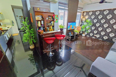 PEOPLE'S GARDEN Apartment / Condo | Listing