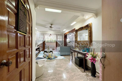 746 WOODLANDS CIRCLE HDB | Listing