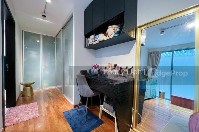 MOUNTBATTEN SUITES Apartment / Condo | Listing