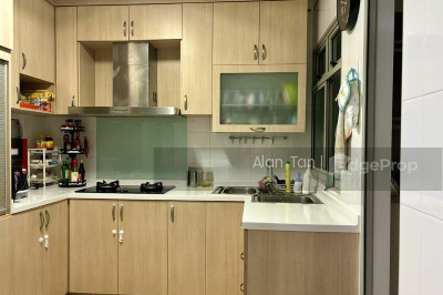 270A SENGKANG CENTRAL HDB | Listing