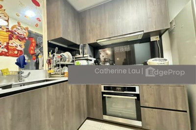 INZ RESIDENCE Apartment / Condo | Listing