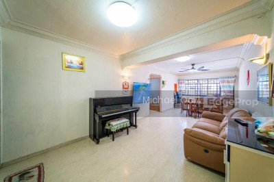 742 WOODLANDS CIRCLE HDB | Listing