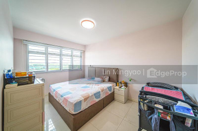 561B JURONG WEST STREET 42 HDB | Listing