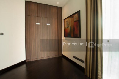 CUSCADEN RESIDENCES Apartment / Condo | Listing