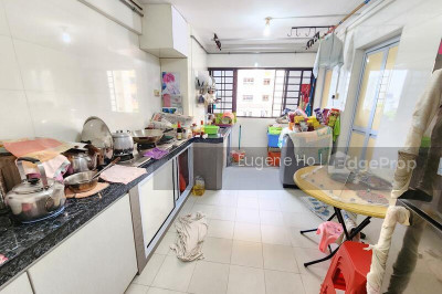 804 KING GEORGE'S AVENUE HDB | Listing