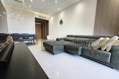 VACANZA @ EAST Apartment / Condo | Listing