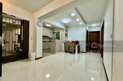 126D CANBERRA STREET HDB | Listing