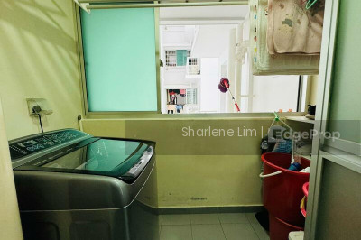 561B JURONG WEST STREET 42 HDB | Listing