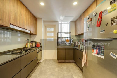 KERRISDALE Apartment / Condo | Listing