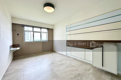 104A CANBERRA STREET HDB | Listing