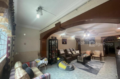 125 BUKIT BATOK CENTRAL HDB | Listing