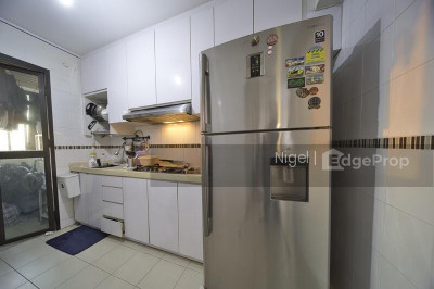 371 JURONG EAST STREET 32 HDB | Listing