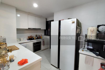 SKYPARK RESIDENCES Apartment / Condo | Listing