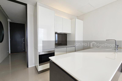 SCOTTS SQUARE Apartment / Condo | Listing