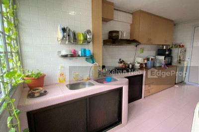 527 JURONG WEST STREET 52 HDB | Listing