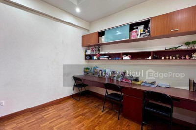 SELETARIS Apartment / Condo | Listing