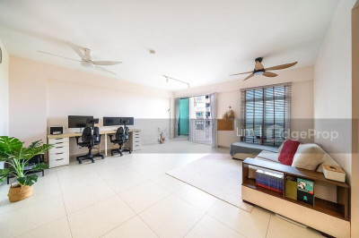 126C CANBERRA STREET HDB | Listing