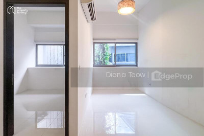 SIGLAP V Apartment / Condo | Listing