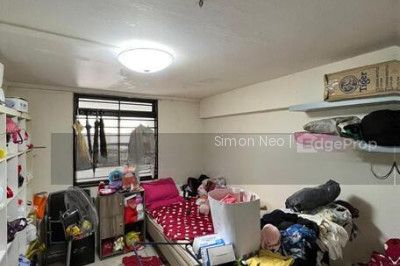 48 CIRCUIT ROAD HDB | Listing