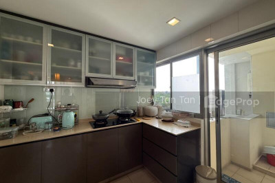 GRANDEUR 8 Apartment / Condo | Listing