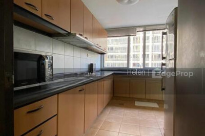 UE SQUARE Apartment / Condo | Listing