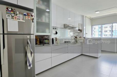 273 TAMPINES STREET 22 HDB | Listing