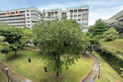 350 TAMPINES STREET 33 HDB | Listing