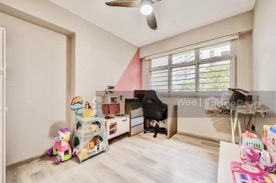 102A CANBERRA STREET HDB | Listing