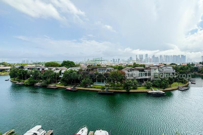 THE BERTH BY THE COVE Apartment / Condo | Listing