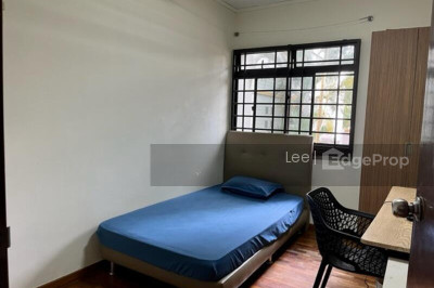 5 PINE CLOSE HDB | Listing