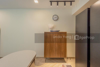 LA CASA Apartment / Condo | Listing