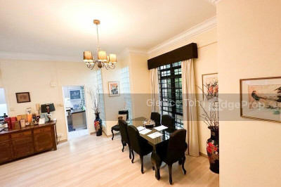 PINEWOOD GARDENS Apartment / Condo | Listing