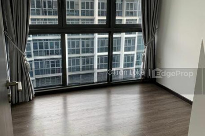 SYMPHONY SUITES Apartment / Condo | Listing