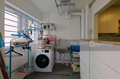 206D COMPASSVALE LANE HDB | Listing