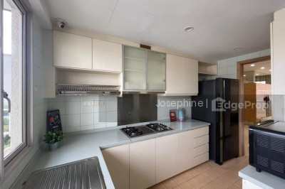 LE CRESCENDO Apartment / Condo | Listing