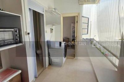 PINEWOOD GARDENS Apartment / Condo | Listing