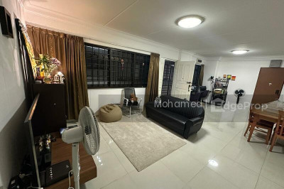 11 PINE CLOSE HDB | Listing