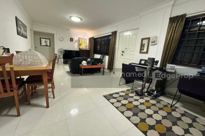 11 PINE CLOSE HDB | Listing