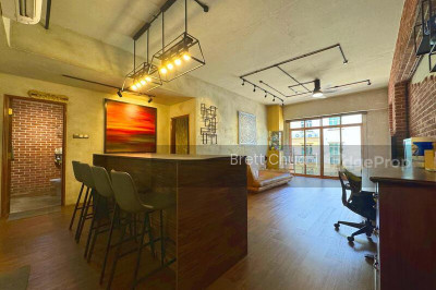 LE HILL Apartment / Condo | Listing