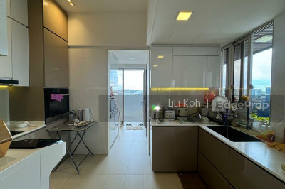 LE CRESCENDO Apartment / Condo | Listing