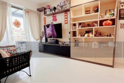 TRE RESIDENCES Apartment / Condo | Listing