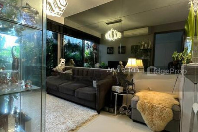 SIGLAP V Apartment / Condo | Listing