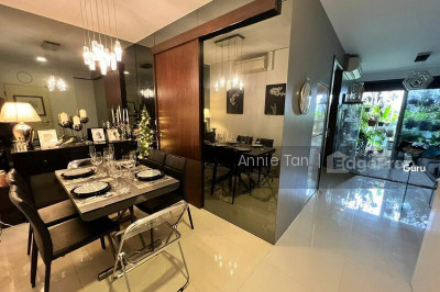 SIGLAP V Apartment / Condo | Listing