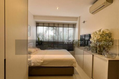 SIGLAP V Apartment / Condo | Listing