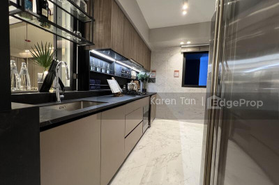 SCENECA RESIDENCE Apartment / Condo | Listing