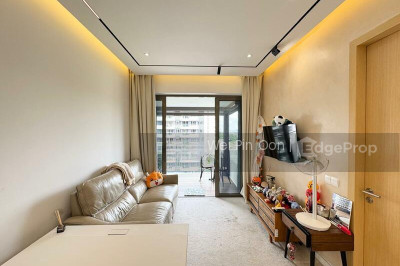 THE TRE VER Apartment / Condo | Listing